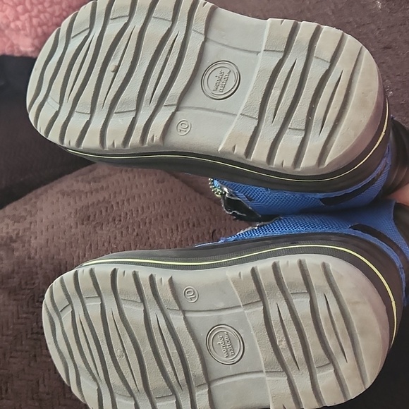 Like New Snow Boots - Picture 3 of 3